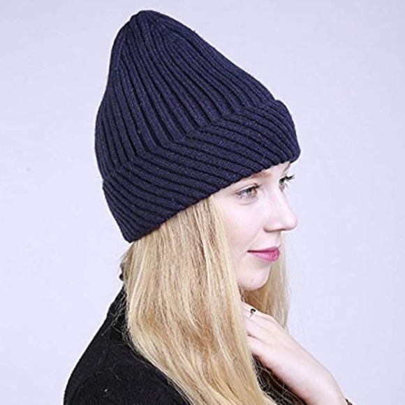 KNITTED WINTER HAT - Picture 4 of 5